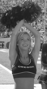 Arizona fan takes aim at Oregon cheerleader
