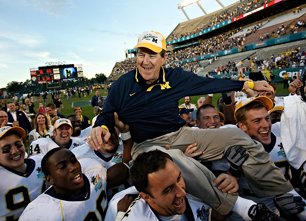 Lloyd Carr to be Grand Marshal